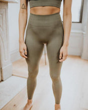 Load image into Gallery viewer, Sage | Ribbed Seamless Leggings - Heart Over Head