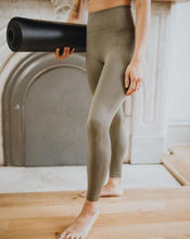 Load image into Gallery viewer, Sage | Ribbed Seamless Leggings - Heart Over Head